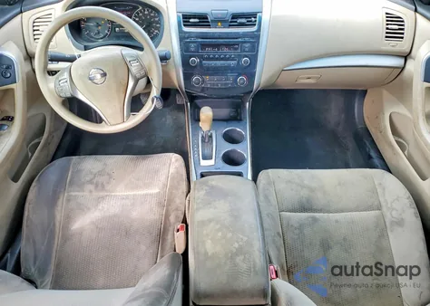 2015 Nissan Altima 2.5 из США, поврежденный, VIN 1N4AL3AP3FC233943